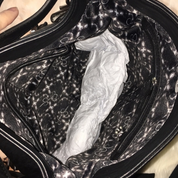 Jessica Simpson black shoulder/messenger bag - Picture 5 of 5